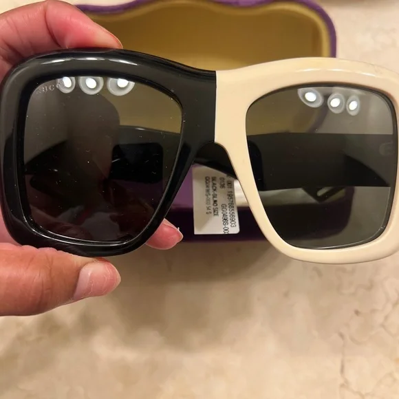 GUCCI 🕶️ - Picture 2 of 7